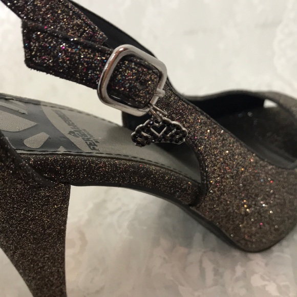 Talons Hauts Fergalicious Noirs à Bout Ouvert Strass - Occasion Taille US 8